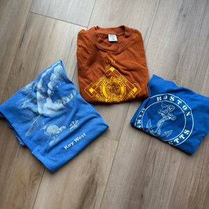 Vintage graphic tees - set of 3